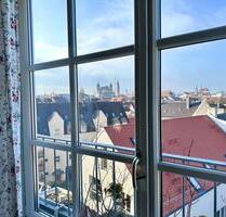 möblierte ruhige Maisonette Stadt Wohnung mit Rathaus Blick - Augsburg Innenstadt