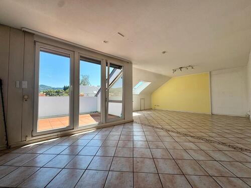 Foto - Großzügige 4-Zimmer-Dachgeschosswohnung mit Schwarzwald-Blick