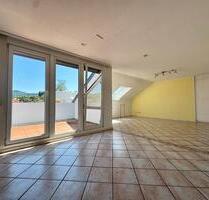 Großzügige 4-Zimmer-Dachgeschosswohnung mit Schwarzwald-Blick - Gundelfingen