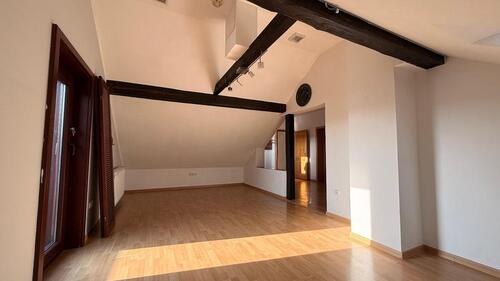 Foto - Stilvolle Dachgeschosswohnung mit Balkon, Weitblick ab März 26