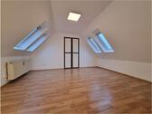 Foto - WG-geeignete 67 m²-Dachgeschoss Whg.+ Stellplatz in Fallersleben