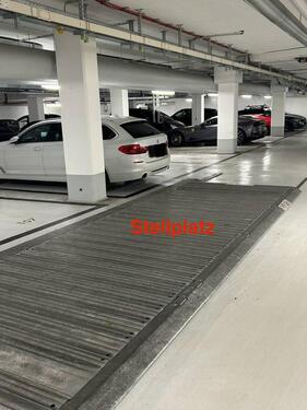 Foto - KFZ-Stellplatz in moderner Tiefgarage, Hellabrunner Str.