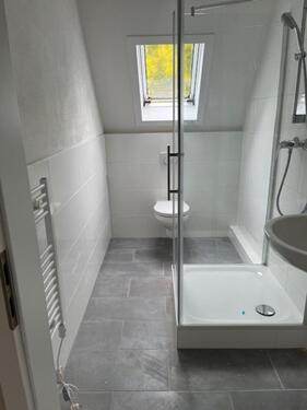 Foto - Schöne,helle, 3 Z Wohnung mit neuem Badezimmer ggf DG zusätzlich