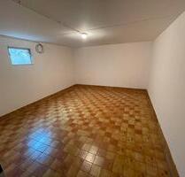 Abschließbares Kellerabteil in BruckmühlTahlham zu vermieten