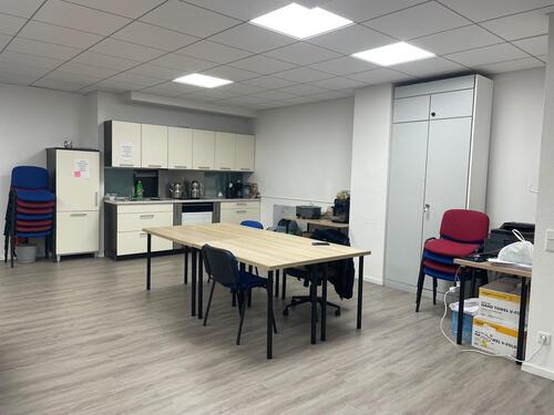 Foto - Büro Beratung - 3.213,00&nbsp;EUR Kaltmiete, ca.&nbsp; 215,00&nbsp;m&sup2;