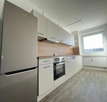 Neue Einbauküche zum Verlieben – frisch saniert, großer Sonnenbalkon - Chemnitz Kapellenberg