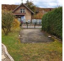 Aussenstellplatz geteert und abgeschlossen - Stetten