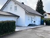 Foto - freistehendes EFH mit Garten - 2.300,00&nbsp;EUR Kaltmiete, ca.&nbsp; 147,00&nbsp;m&sup2;