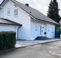 freistehendes EFH mit Garten - 2.300,00&nbsp;EUR Kaltmiete, ca.&nbsp; 147,00&nbsp;m&sup2; in Eutingen im Gäu (PLZ: 72184)