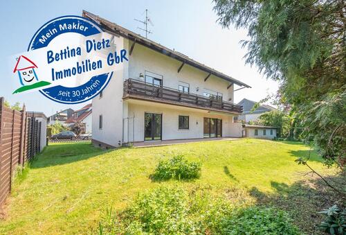 Foto - DIETZ: Erstbezug nach Sanierung! Modernisierte Obergeschosswohnung mit Balkon in Großostheim!