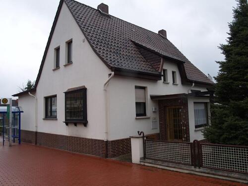 Foto - Einfamilienhaus mit Garten u. Ausbaupotential in Heringen (Werra)