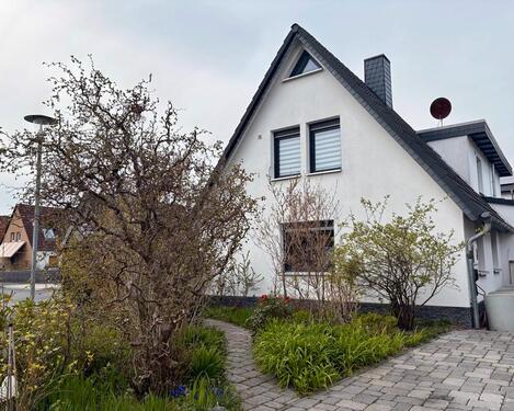 Foto - Energetisch saniertes Familienhaus mit Naturgarten,