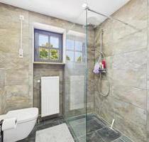 Hochwertig renovierte 4-Zimmer-Wohnung mit Wintergarten in bester Lage von Kumpfmühl! - Regensburg Ganghofersiedlung Hochwertig renovierte 4-Zimmer-Wohnung mit Wintergarten in bester Lage von Kumpfmühl! - Regensburg Ganghofersiedlung