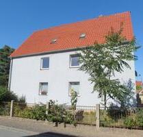 Ab Nov. 2025: Kleine 2-Zimmer-Singlewohnung in RÖDERAU * Laminatboden * separater Essküche * Dusche - Zeithain