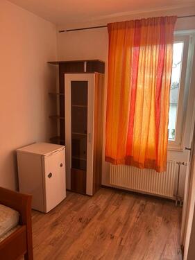 Foto - 1- Zimmer- Wohnung, eigenes Bad, Gemeinschaftsküche