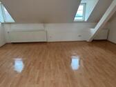 Foto - Großzügige 4er-WG in heller Dachgeschosswohnung mit 112m²