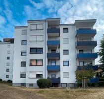VON PRIVAT 3+1 Zimmer-Wohnung mit Balkon, Hobbyraum, Abstellraum - Hemmingen