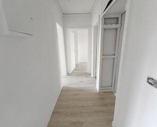 Frisch renovierte Dreiraumwohnung mit Balkon! - Merseburg