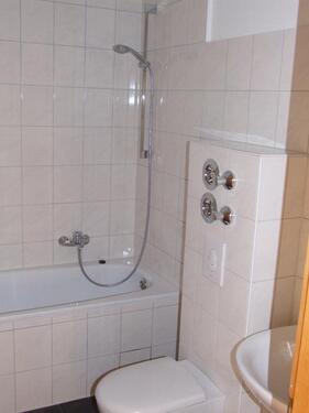 Foto - Helle, mod. 2.5 Zi-Whg mit gr. Südbalkon in ruhiger Wohnlage