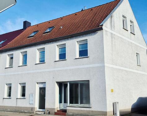 Foto - Solides Zweifamilienhaus mit Gewerbeeinheit