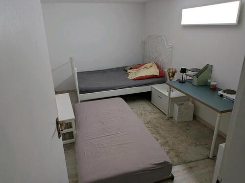 Foto - teilmöbilierte 1 Zimmer Einliegerwohnung im Souterrain