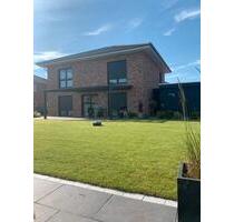 Stadtvilla mit Pool & großem Garten - provisionsfrei - Quickborn