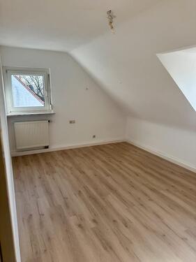 Foto - 3 Zimmer Dachgeschoßwohnung zur Miete in Stuttgart