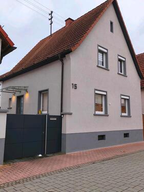 Foto - Modernisiertes EFH mit PV-Anlage & 6 Zimmern in Böhl