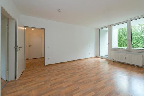 Foto - * * SINGLEWOHNUNG * * Sanierte 1-Zimmer Wohnung m. Südloggia
