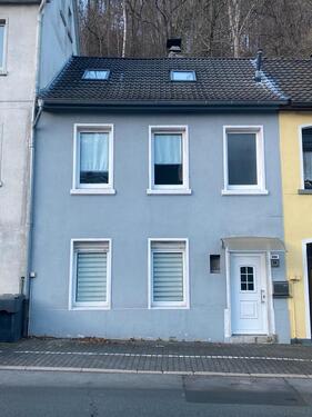 Foto - Preiswertes Reihenhaus mit modernem Bad, Kamin & Waldterrasse
