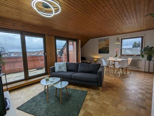 Foto - Hochwertig möblierte 2,5-Zimmer-Wohnung mit Balkon, Stellplatz