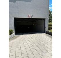 Sicherer Tiefgaragenstellplatz zur Miete - München Nymphenburg