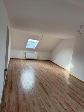 Foto - 3 Zimmer Dachgeschoßwohnung zur Miete in Püttlingen
