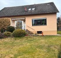 Zweifamilienhaus mit großem Grundstück in Teublitz