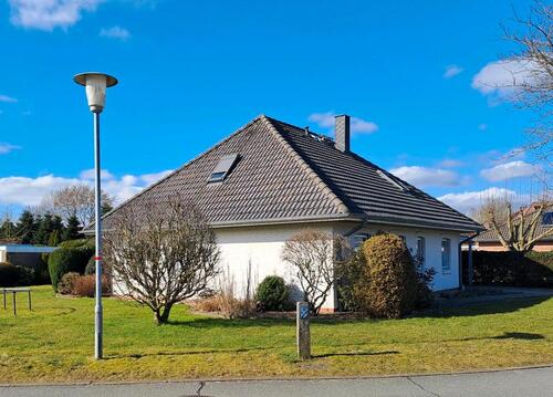 Foto - Einfamilienhaus in bester Lage - 305.000,00 EUR Kaufpreis,