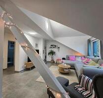 Helle Dachgeschosswohnung in ruhiger Lage - ideal für Paare - Ötzingen