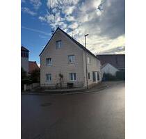 Wohn- und Geschäftshaus mit großer Stellfläche in Marxheim