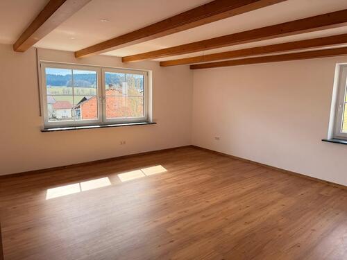 Foto - 110 qm - 4 Zimmer - Balkon&Garage- neu renoviert - 1.180 € warm