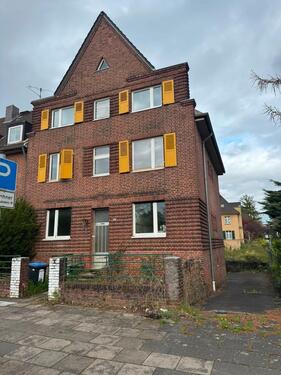 Foto - Entkerntes Dreiparteienhaus in Bonn Gronau zu verkaufen