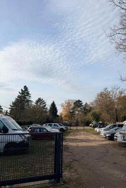 Foto - Stellplätze auf eingezäuntem Gelände für Wohnmobile, Boote, etc.