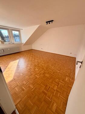 Foto - Helle, modernisierte 2,5 Zimmer Dachgeschosswohnung in Alsdorf