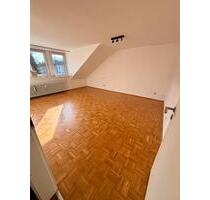 Helle, modernisierte 2,5 Zimmer Dachgeschosswohnung in Alsdorf - Aachen Eilendorf