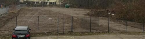 Foto - Freifläche, Stellplatzfläche umzäunt