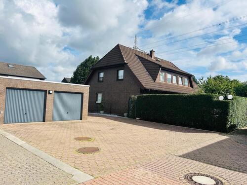 Foto - Großzügiges Ein-Zweifamilienhaus in IngelnOesselse