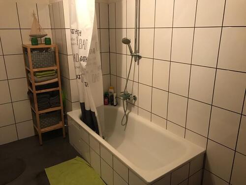Foto - 3-Zimmer Dachgeschosswohnung - 850,00 EUR Kaltmiete,