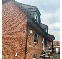 * 4 Zimmer Wohnung * - 750,00 EUR Kaltmiete, ca.  90,00 m² in Emmerthal (PLZ: 31860)