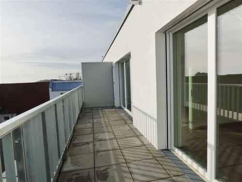 Foto - Tolle 5 Zi-Maisonette Whg. mit Balkon und DG-Terrasse, TG-Stellplatz!