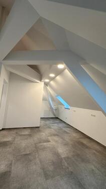 Foto - Dachgeschoßwohnung in Maikammer zur Miete