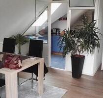 Eine moderne drei Zimmer, Dachgeschosswohnung zu vermieten - Bremen Blockland