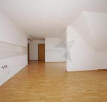 Helle, geräumige Dachgeschosswohnung in Niederplanitz - Zwickau Neuplanitz